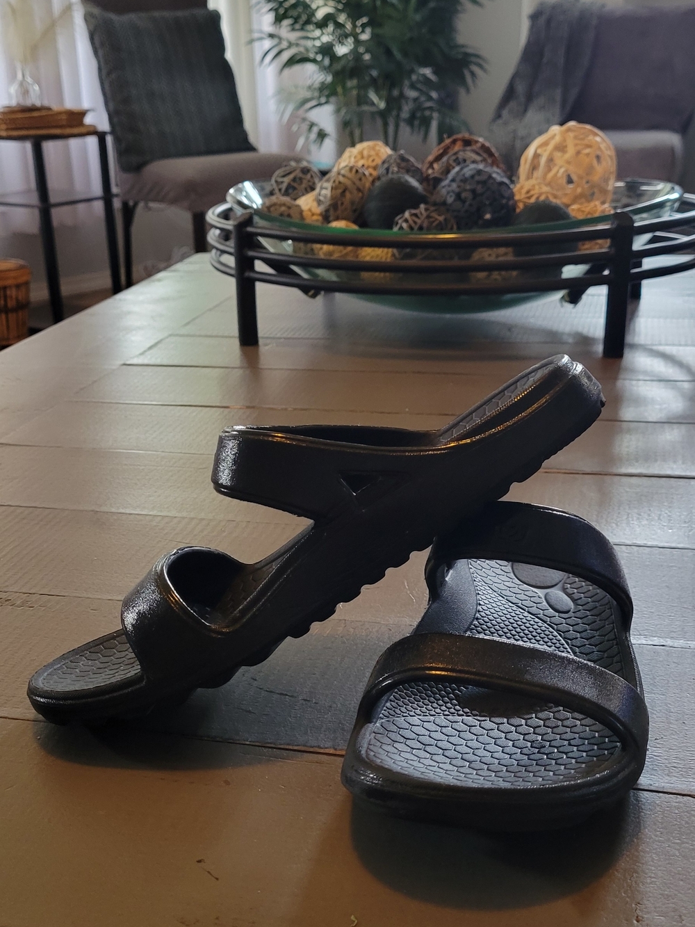 Black Women’s Slide Sandals - Comfortable Everyday Slides - Picture 3 of 5